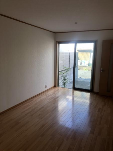 八尾市中田４丁目の中古一戸建て