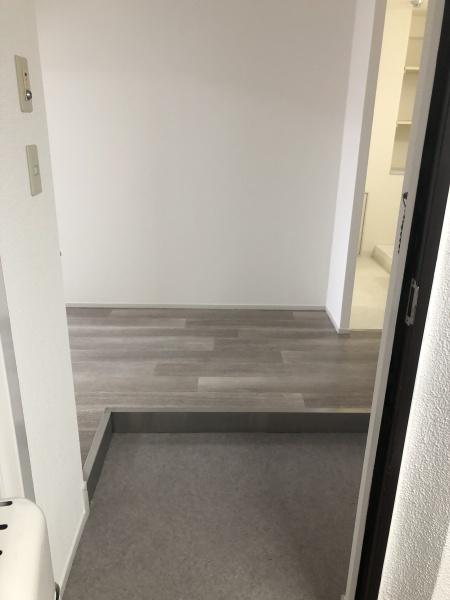 シャルム小阪三番館