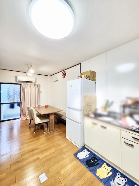 三ノ瀬一丁目店舗付き住宅