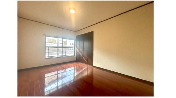 東大阪市長瀬町1丁目の中古一戸建て(リビング)