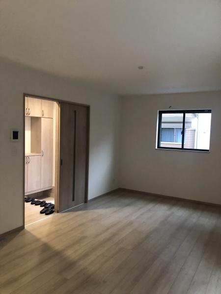 東大阪市大蓮東2丁目の新築一戸建(リビング)