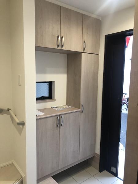 東大阪市大蓮東2丁目の新築一戸建(玄関)