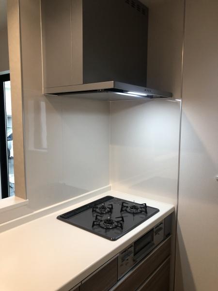 東大阪市大蓮東2丁目の新築一戸建(キッチン)