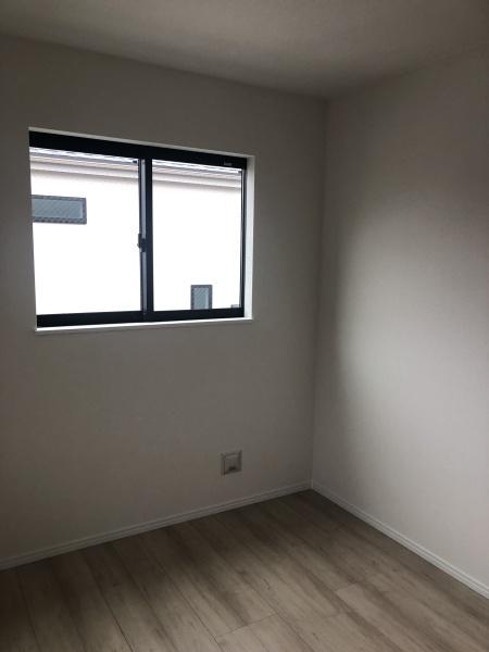 東大阪市大蓮東2丁目の新築一戸建(洋室)