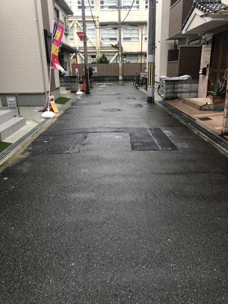 東大阪市大蓮東2丁目の新築一戸建(前面道路含む現地写真)