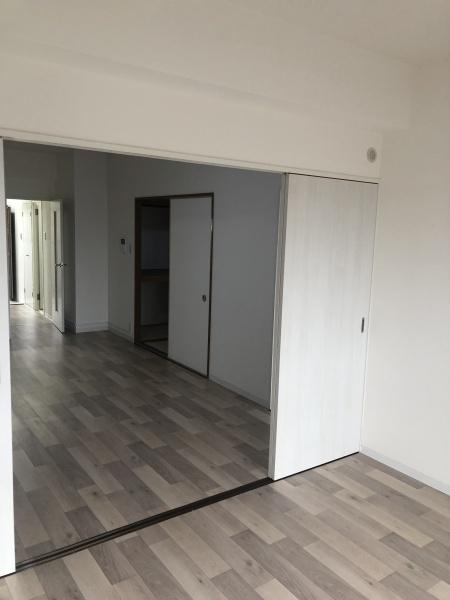 ローレルハイツ八尾　1号棟中古マンション