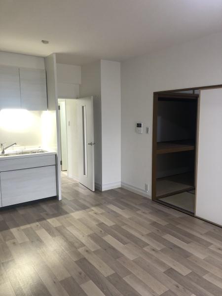 ローレルハイツ八尾　1号棟中古マンション