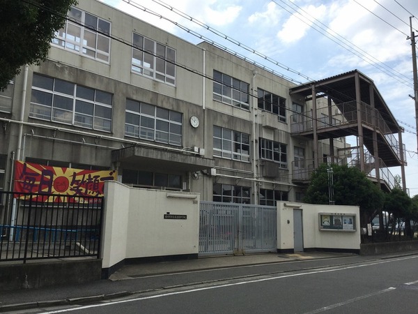 東大阪市加納２丁目の中古一戸建て(東大阪市立盾津東中学校)