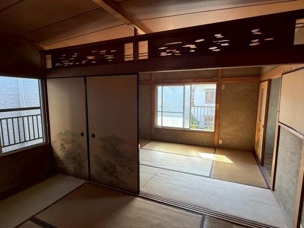 八尾市曙町３丁目の中古一戸建て