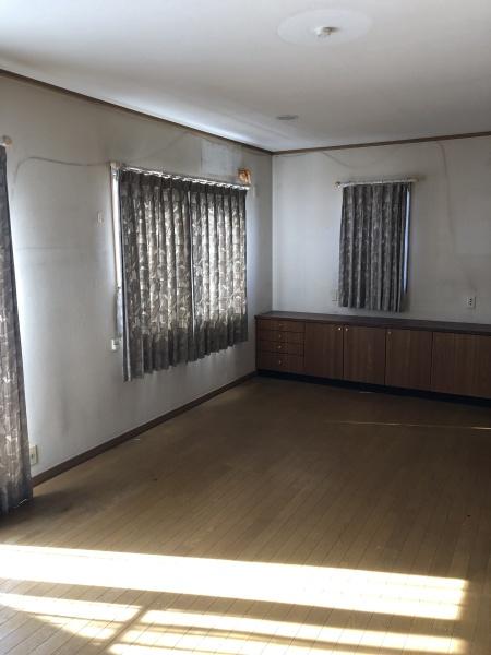 八尾市緑ヶ丘３丁目の中古一戸建