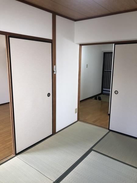 シャトーローレンス八尾