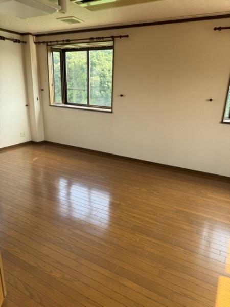 羽曳野市軽里３丁目の中古一戸建て