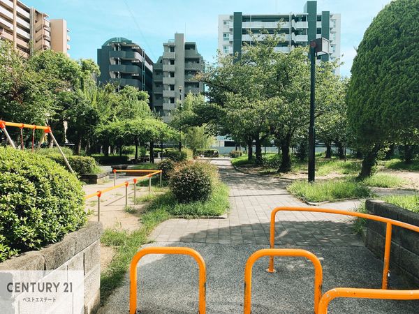 八尾市東本町５丁目の土地(桜ケ丘公園)