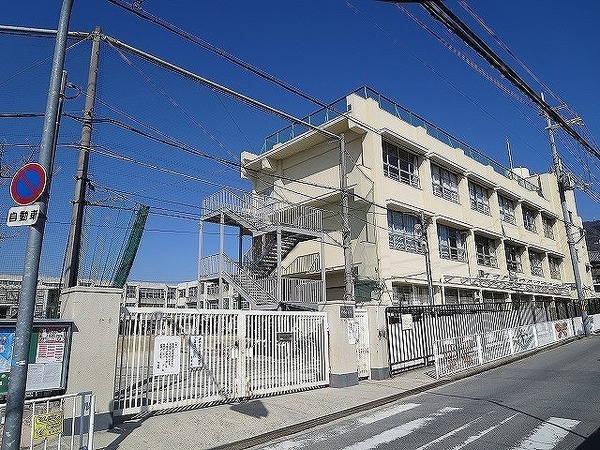 正起瓢箪山ハイツ中古マンション(東大阪市立枚岡西小学校)