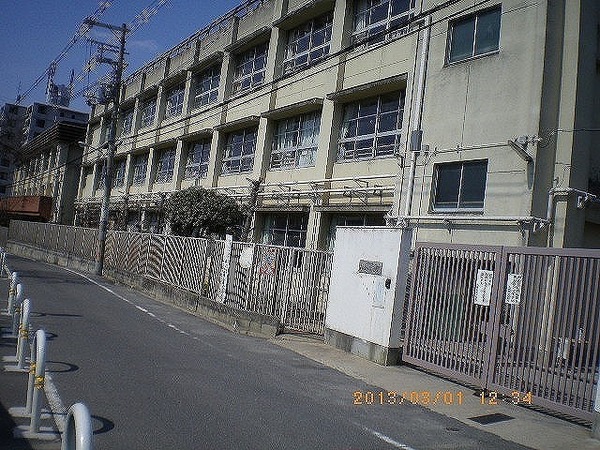 東大阪市布市町３丁目の中古一戸建て(東大阪市立孔舎衙小学校)