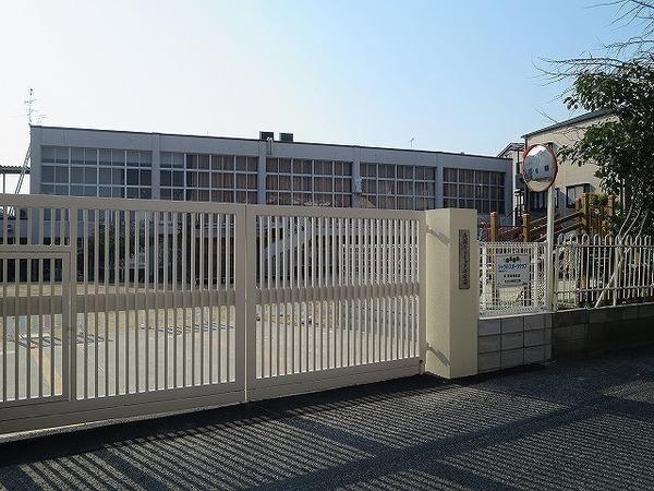 東大阪市横小路町1丁目の中古一戸建て(枚岡カトリック幼稚園)