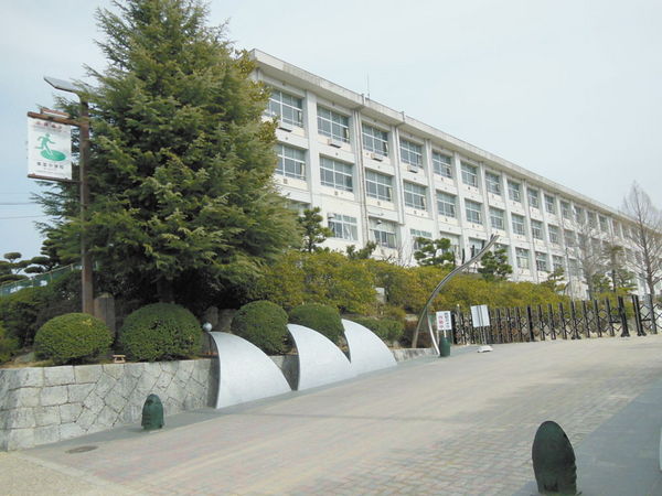 豊田市宝来町4丁目の土地(豊田市立美里中学校)