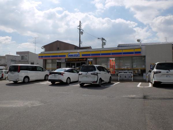 愛知郡東郷町大字春木字白土の土地(ミニストップ音貝店)