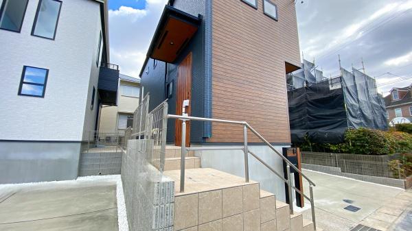 みよし市三好丘桜3丁目2号棟新築戸建全2棟