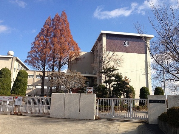 愛知郡東郷町白鳥3丁目の新築一戸建(東郷町立高嶺小学校)