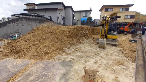 愛知郡東郷町白鳥３丁目の新築一戸建