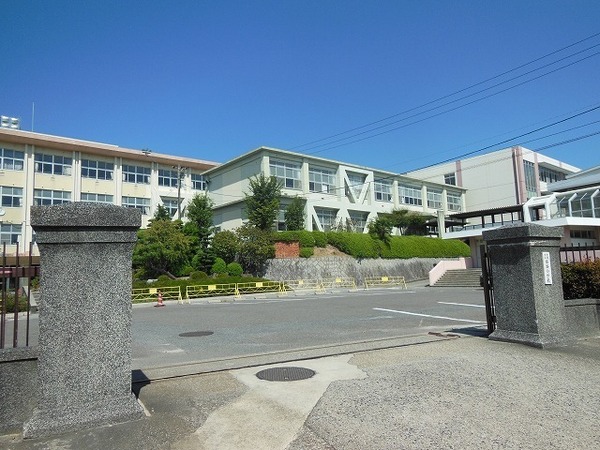 豊明市沓掛町若王子の中古一戸建て(豊明市立沓掛小学校)
