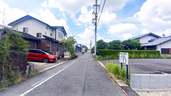 東郷町白鳥1丁目2期1号棟新築戸建全2棟