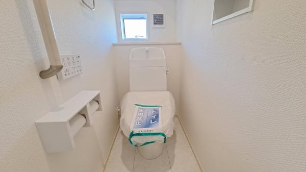 豊田市小坂町13丁目2号棟新築戸建全3棟(トイレ)