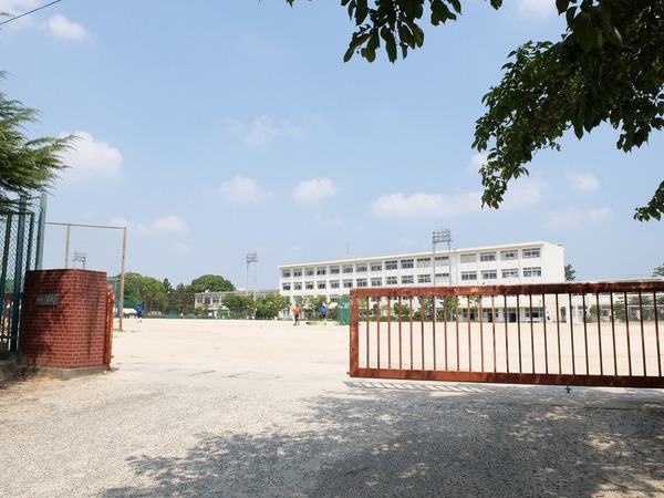豊田市平山町1丁目新築戸建1号棟(豊田市立豊南中学校)