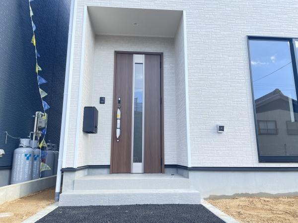 豊田市堤町第32号棟新築戸建全4棟(玄関)