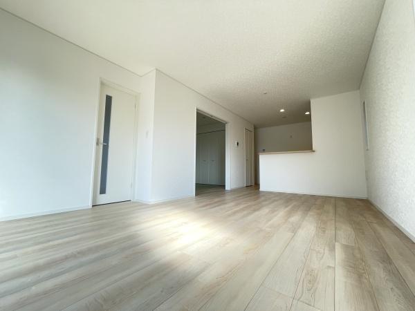 豊田市堤町第32号棟新築戸建全4棟(リビング)