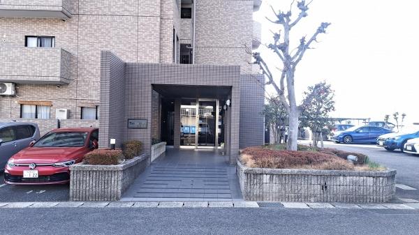 ファミール日進参番館