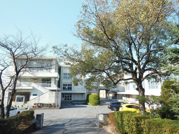 愛知郡東郷町御岳１丁目の土地(東郷町立諸輪小学校)