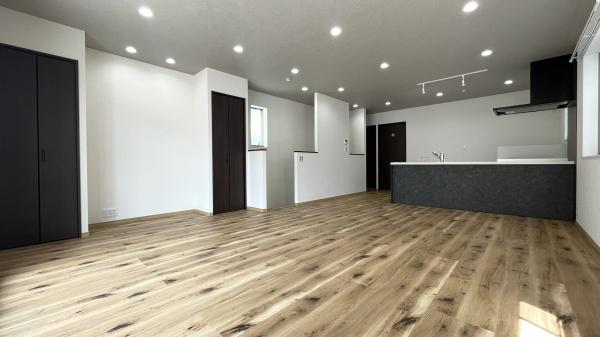 名古屋市千種区春岡通５丁目の中古一戸建て