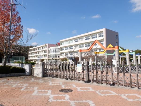 豊田市五ケ丘７丁目の中古一戸建て(豊田市立五ケ丘東小学校)