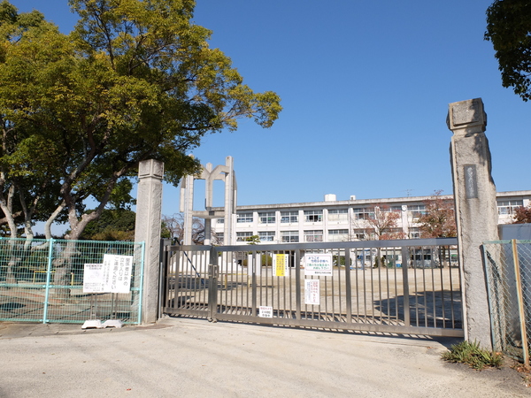 豊田市広田町谷口の土地(豊田市立竹村小学校)