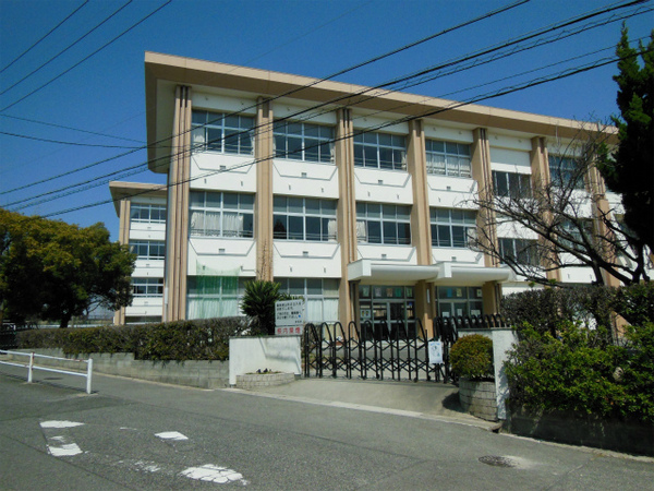 豊明市三崎町中ノ坪の土地(豊明市立三崎小学校)