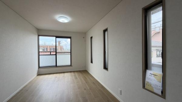 日進市藤島町芝干の中古一戸建て