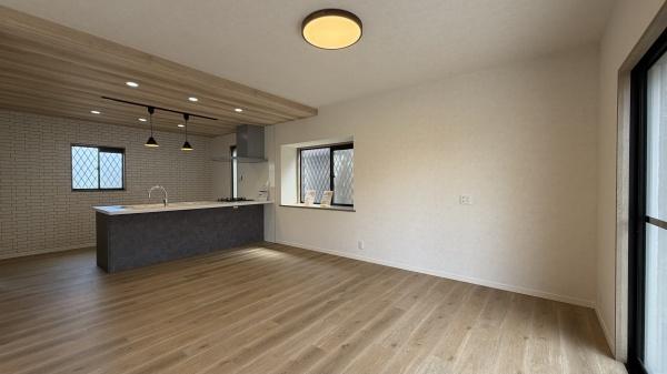 日進市藤島町芝干の中古一戸建て