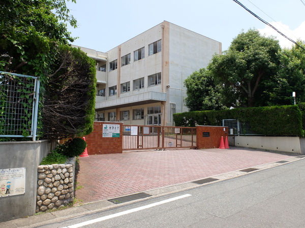 ユニーブル鹿山　中古マンション(旭出小学校)