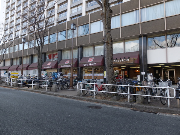 イトーピア東山ガーデンハイツＢ棟(ヒバリヤフードフロント東山店)
