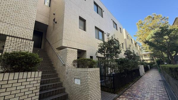 イトーピア東山ガーデンハイツB棟