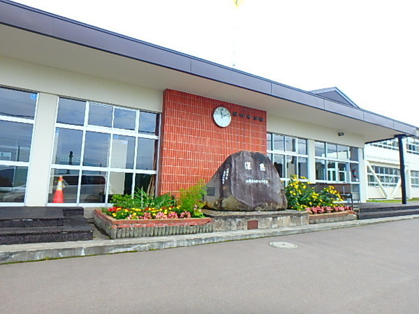 小樽市桜2丁目の土地(小樽市立桜町中学校)