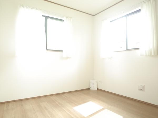 小平市小川町１丁目の新築一戸建