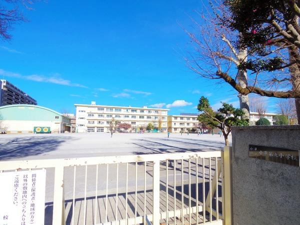 グランスクエア一橋学園参番館(小平市立小平第九小学校)