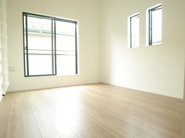 小平市栄町３丁目の新築一戸建