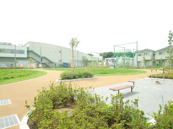 ウィスタリヤマンション小川東町(リサイクルセンター広場)