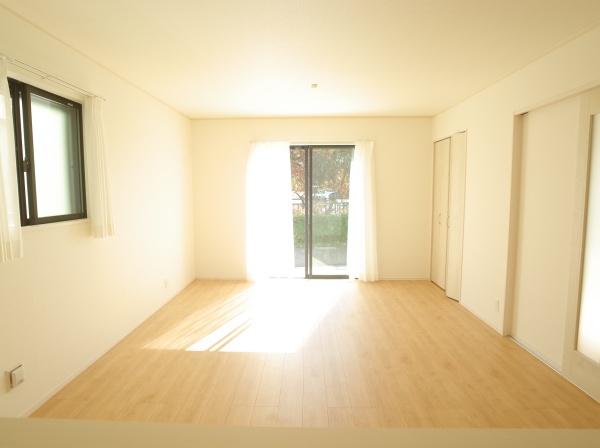 小平市小川町１丁目の新築一戸建