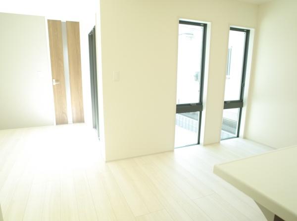 小平市小川町１丁目の新築一戸建