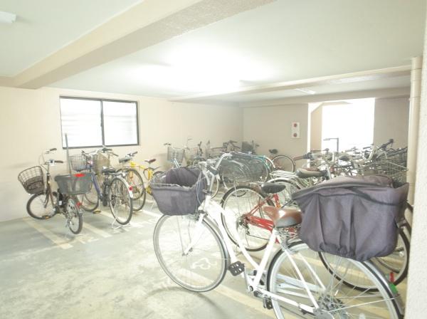 ウイングヒルズ一橋学園　南西角部屋！